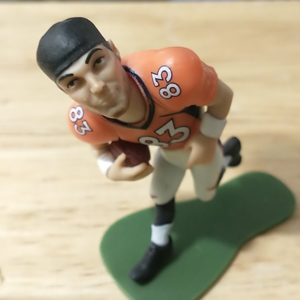 NFL small pros posable collectable figure